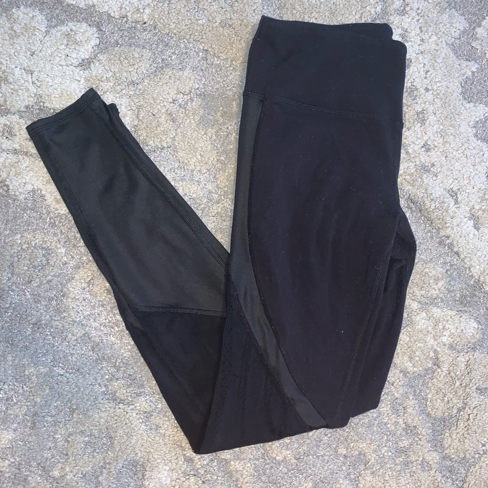 Alo Yoga cutout leggings